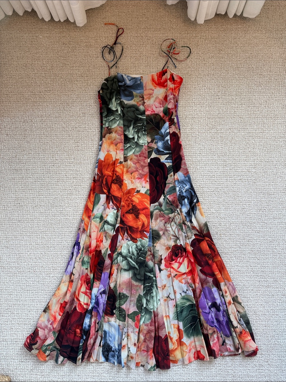 Alice + Olivia ‘Storm Floral’ Maxi Dress - NWT Size 6 - Picture 3 of 9